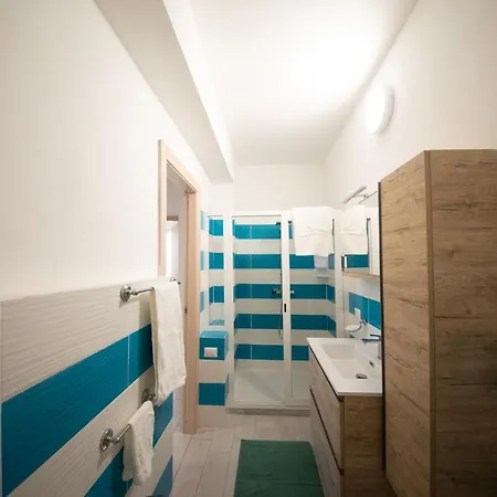 10 E Lode Appart hôtel *