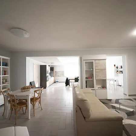 10 E Lode Aparthotel