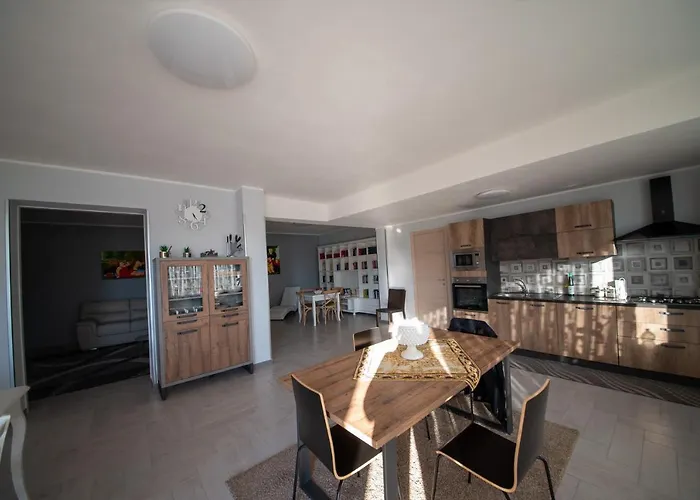 10 E Lode Aparthotel *